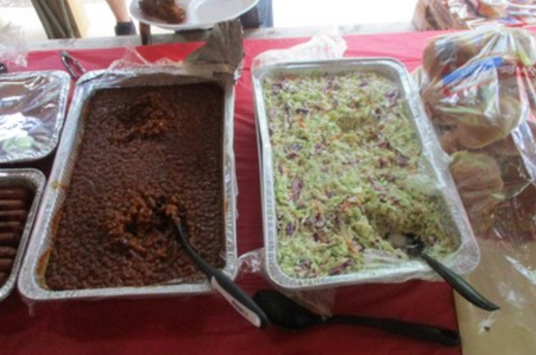 Baked beans and coleslaw in foil trays